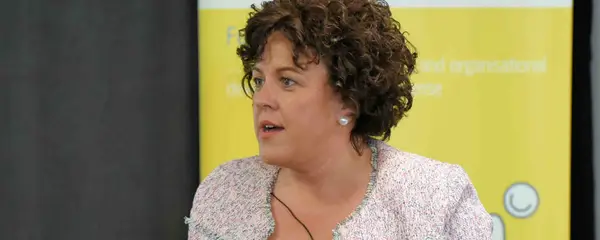 Louise Beardmore: Building Connected Service Through Engaged Employees 